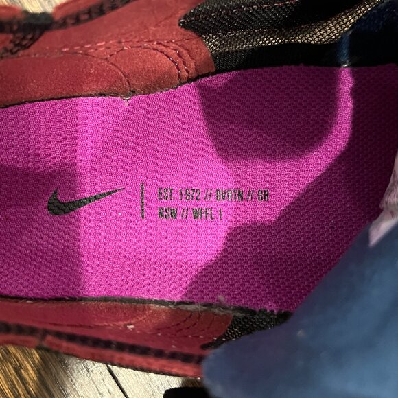 Nike Waffle One women's size 8 black/navy blue/purple sneakers - Picture 5 of 7